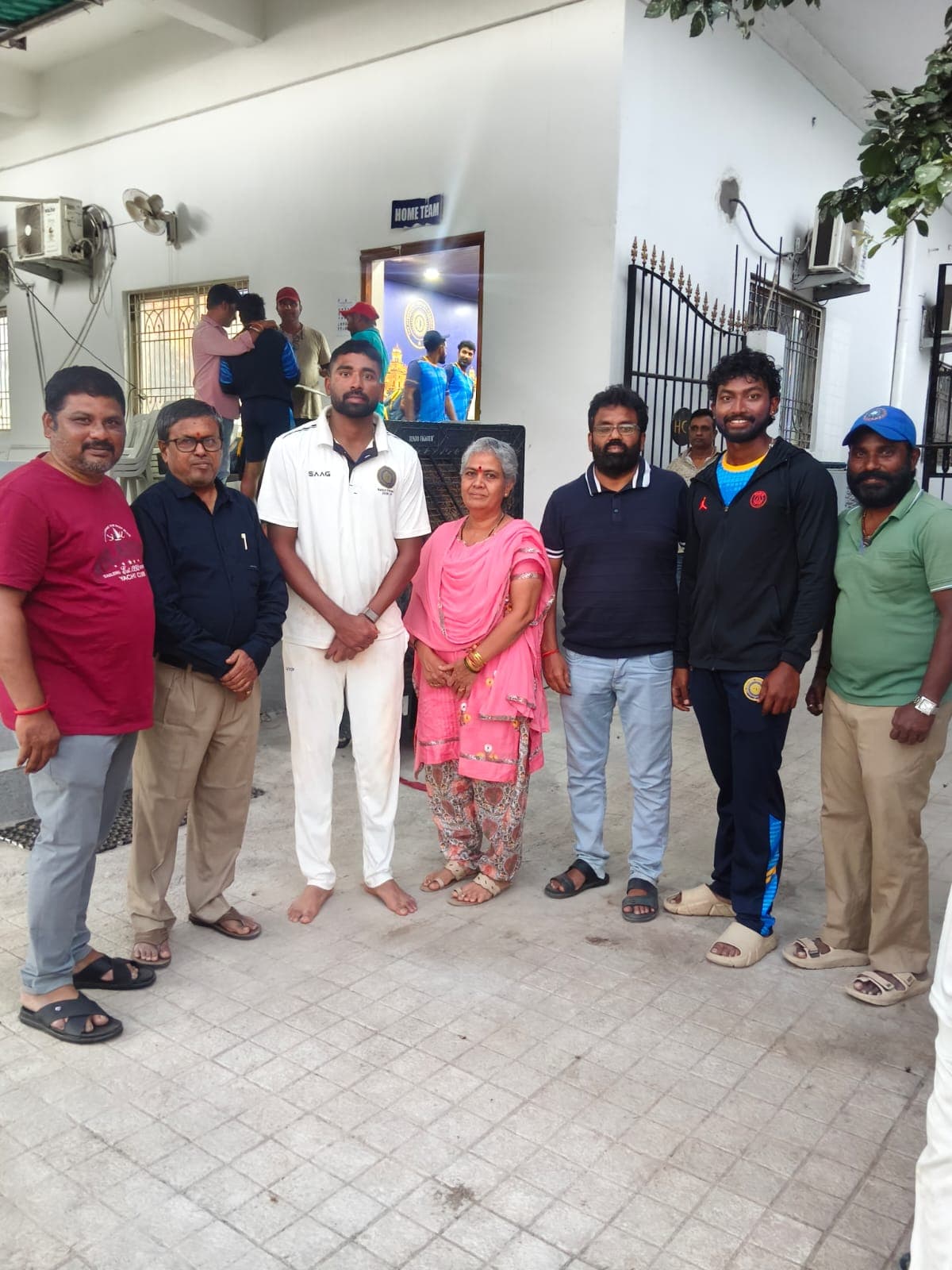 Group photograph with Ranji Trophy players and staff